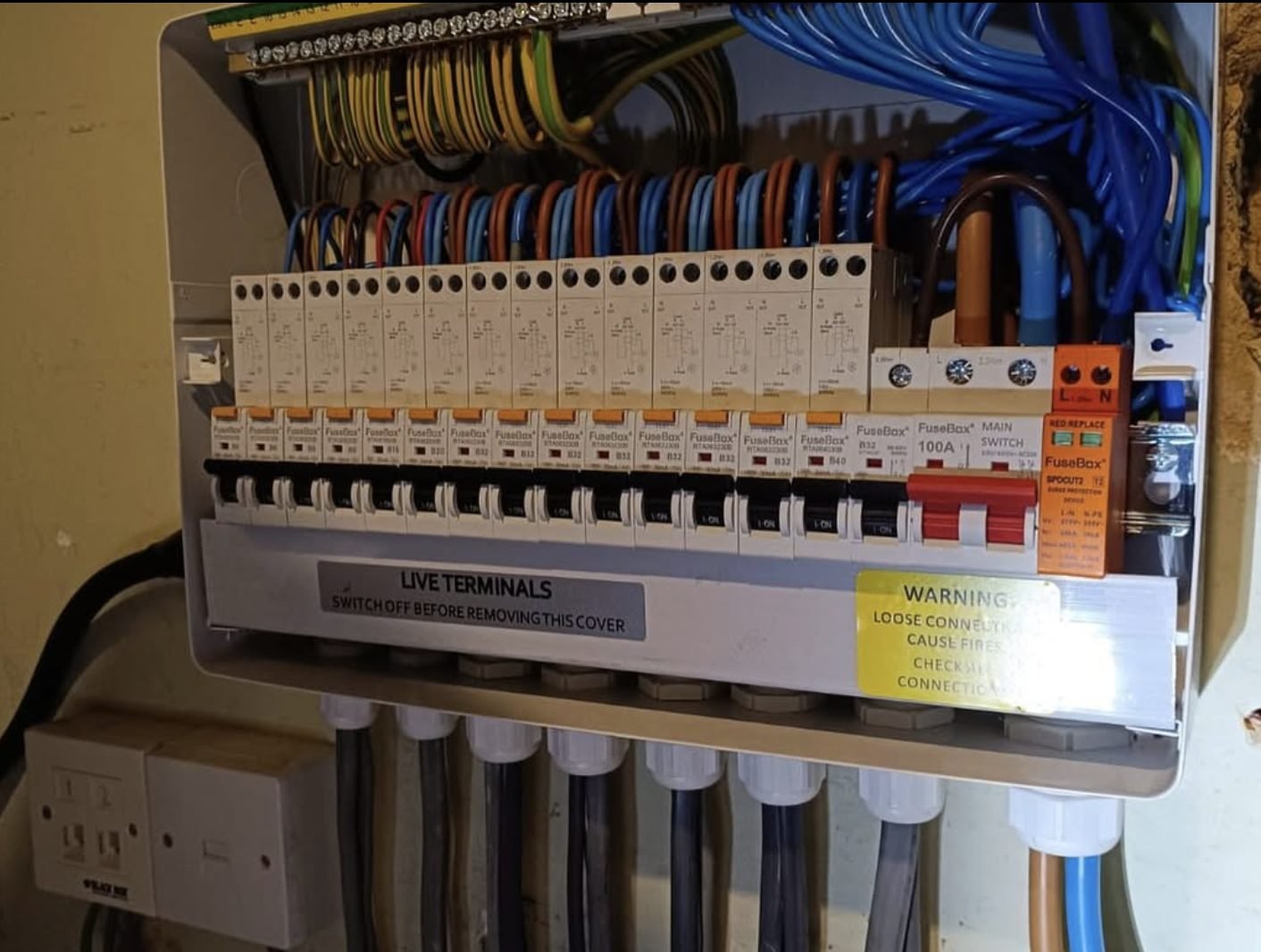 New consumer unit with labelled circuits